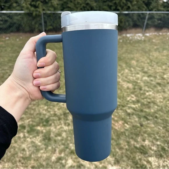 Stanley | Retired "Stormy Sea" Soft Touch Adventure Quencher | Size 40oz - Picture 2 of 7